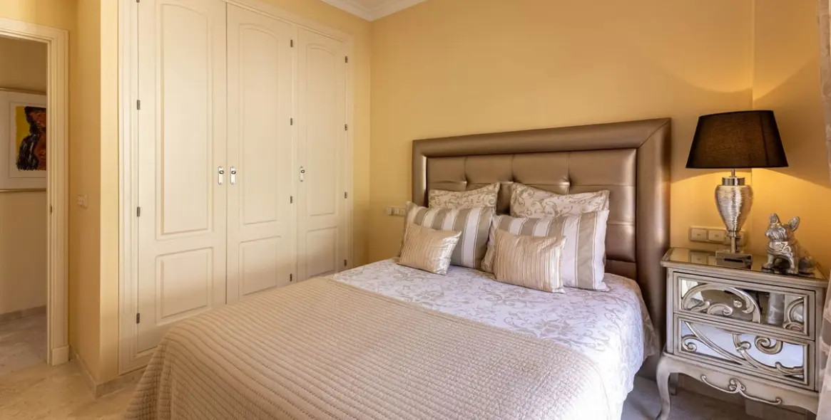 Sale of duplex in La Mairena 26