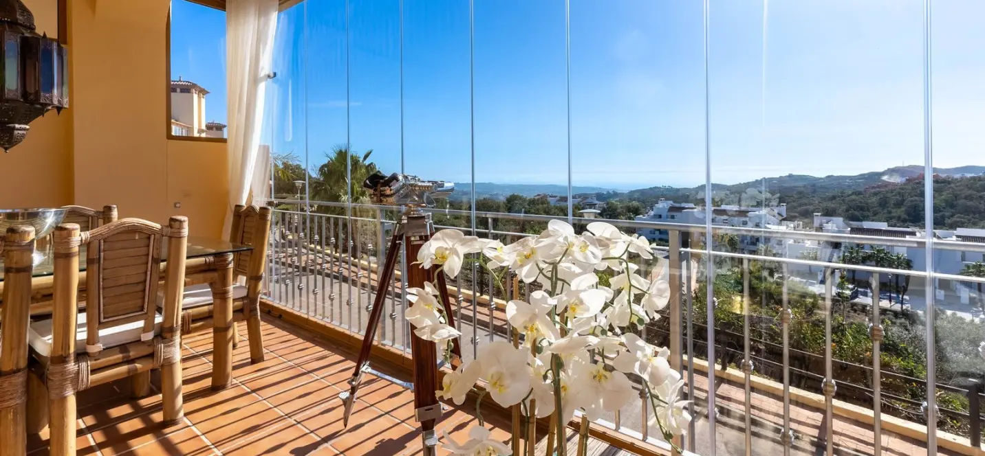 Sale of duplex in La Mairena 2