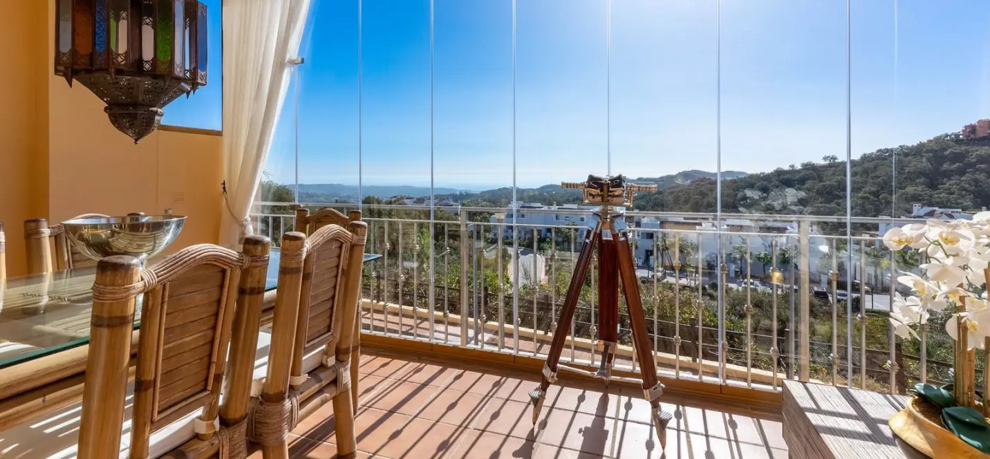 Sale of duplex in La Mairena 3