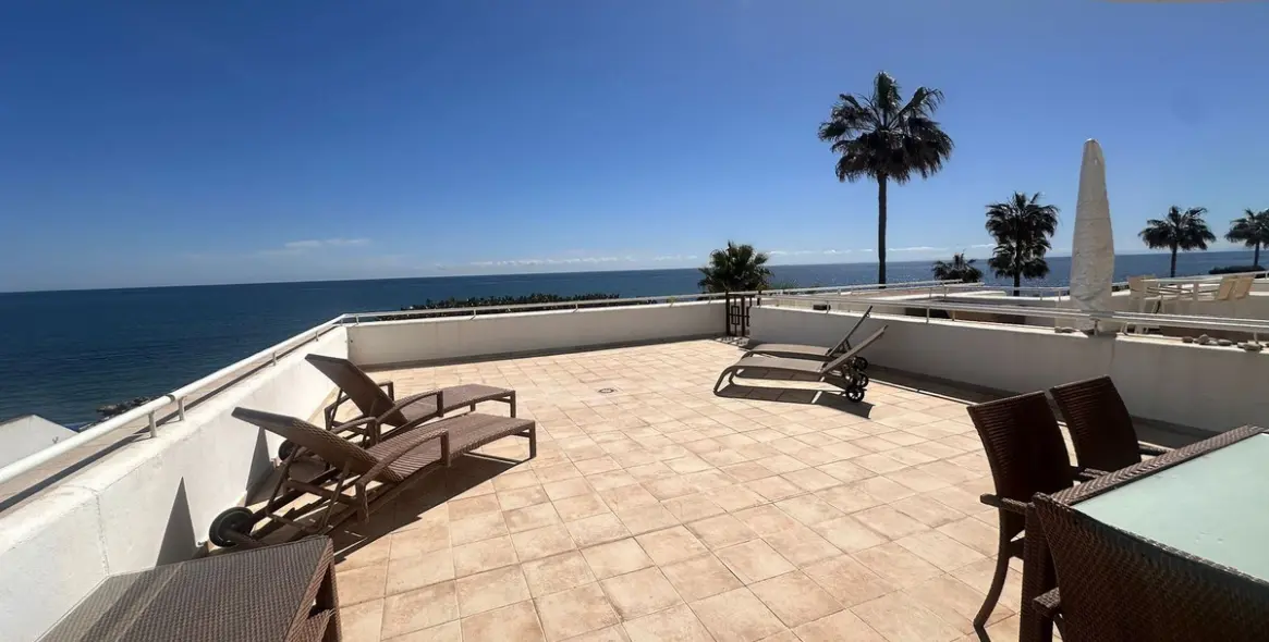 Sale of ground floor apartment in Estepona 3