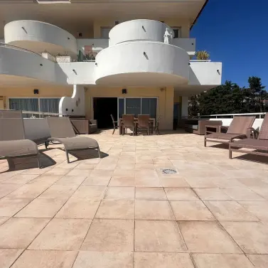 Sale of ground floor apartment in Estepona