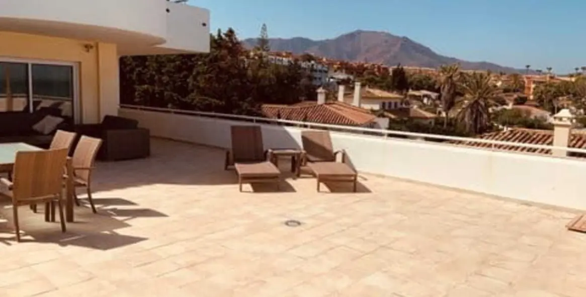 Sale of ground floor apartment in Estepona 5