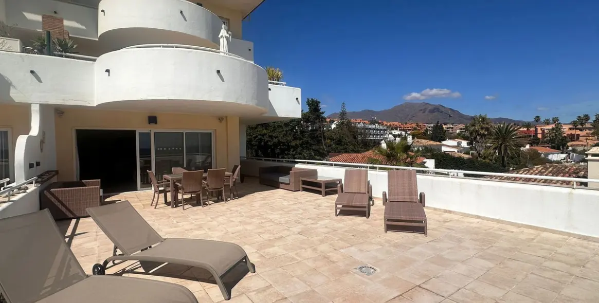 Sale of ground floor apartment in Estepona 6