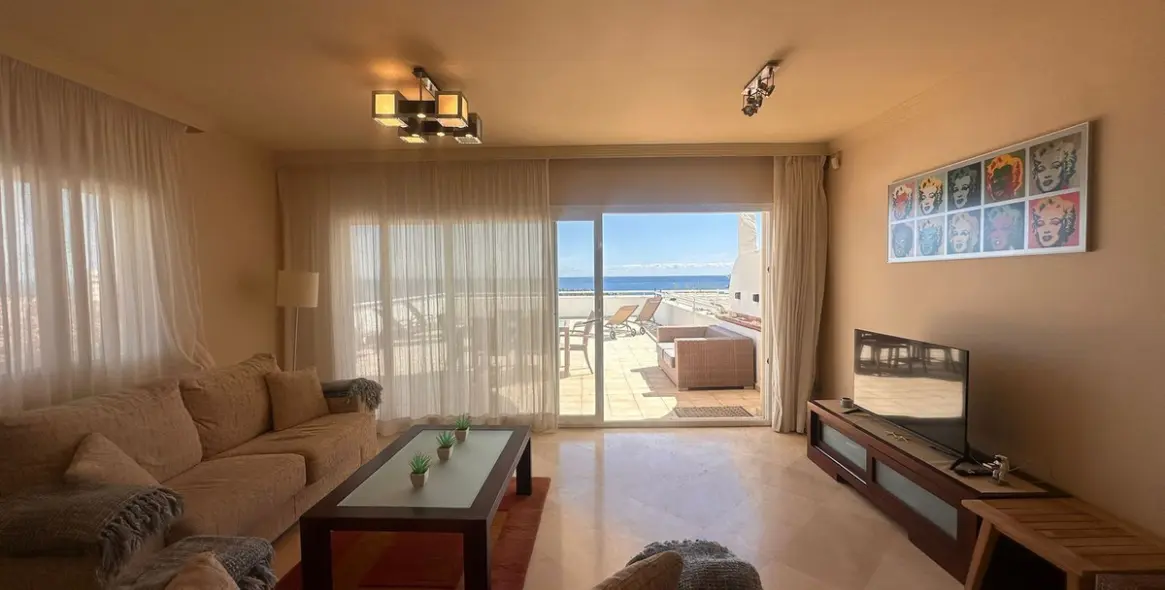 Sale of ground floor apartment in Estepona 10