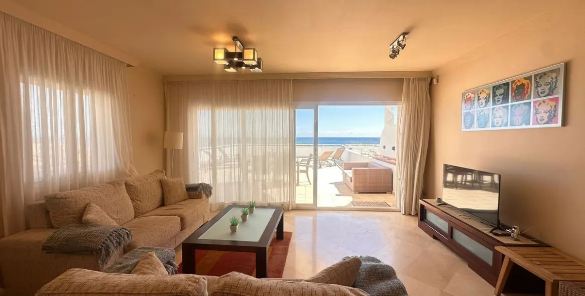 Sale of ground floor apartment in Estepona 11