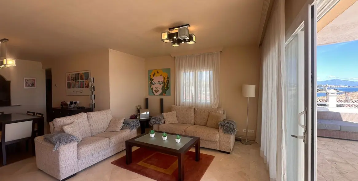 Sale of ground floor apartment in Estepona 12