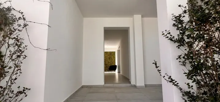 Продажа  отдельно стоящей виллы в El Chaparral 1