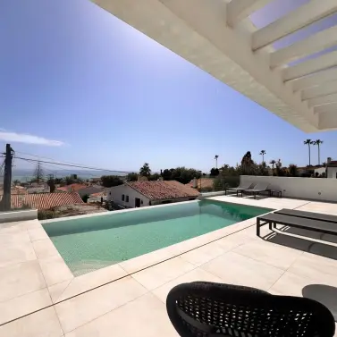 Продажа  отдельно стоящей виллы в El Chaparral