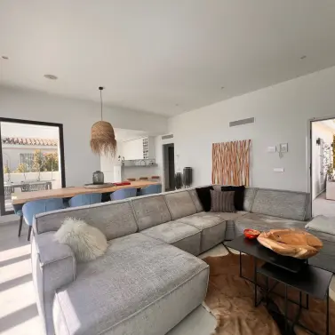 Продажа  отдельно стоящей виллы в El Chaparral