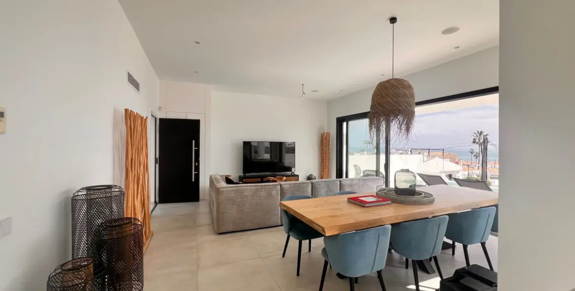 Продажа  отдельно стоящей виллы в El Chaparral 6