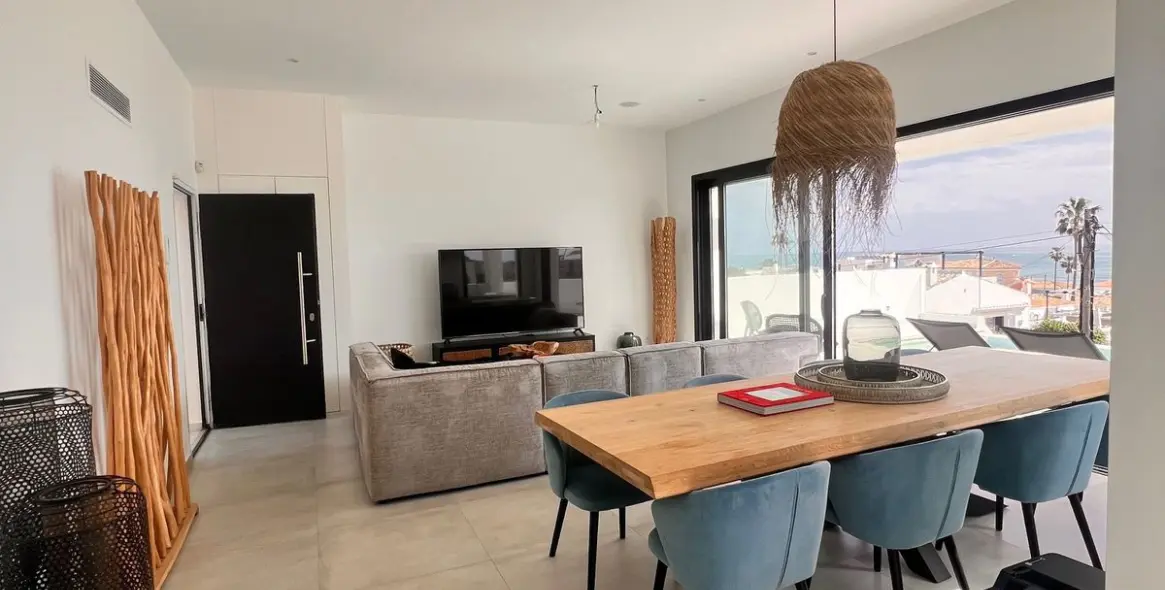 Продажа  отдельно стоящей виллы в El Chaparral 8