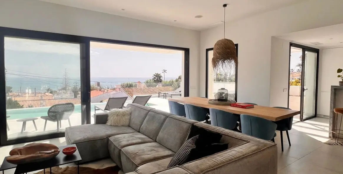 Продажа  отдельно стоящей виллы в El Chaparral 14