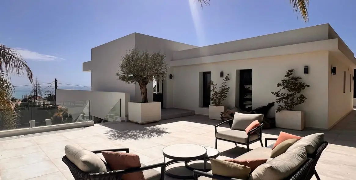 Продажа  отдельно стоящей виллы в El Chaparral 15