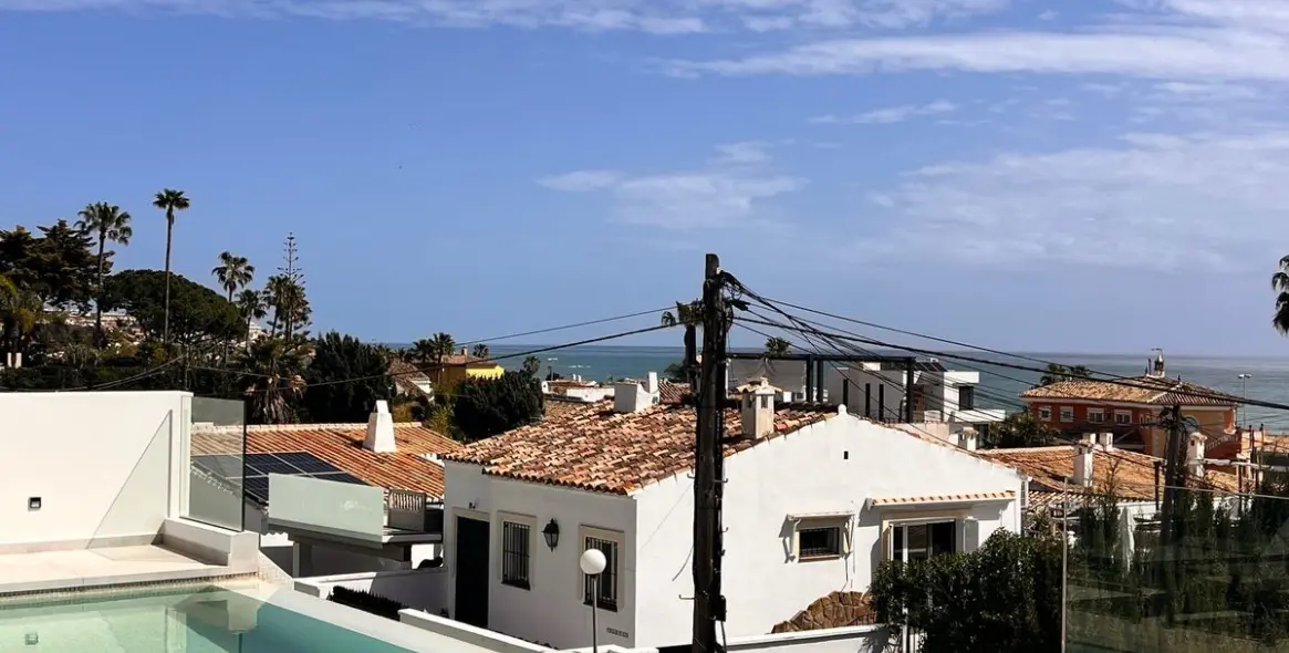 Продажа  отдельно стоящей виллы в El Chaparral 18