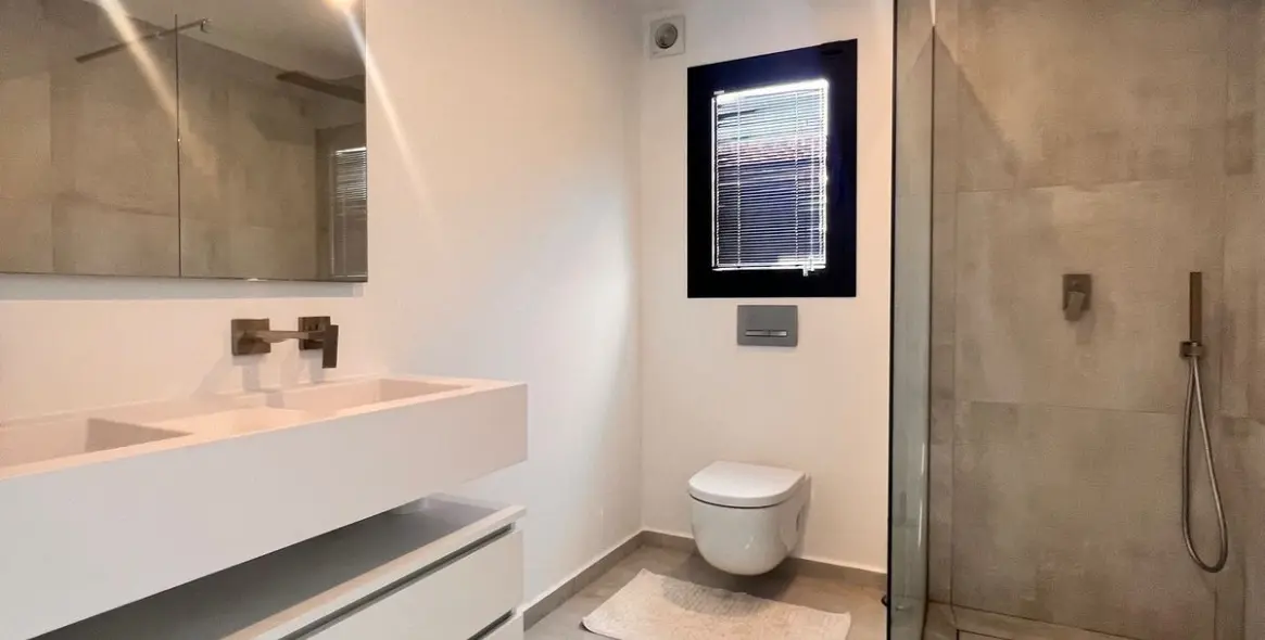 Продажа  отдельно стоящей виллы в El Chaparral 20