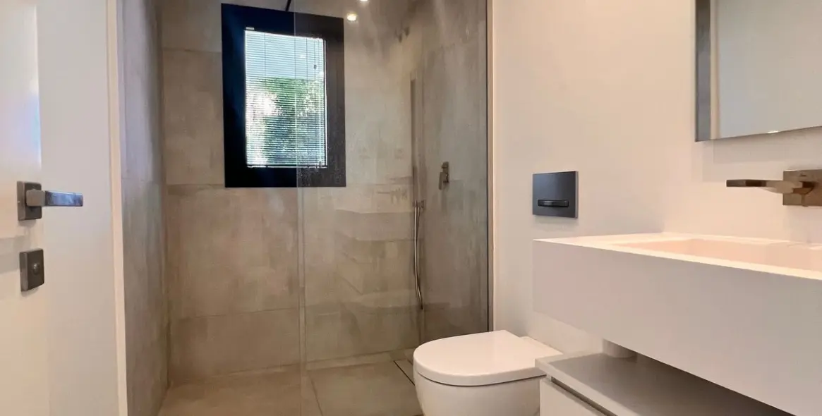 Продажа  отдельно стоящей виллы в El Chaparral 23