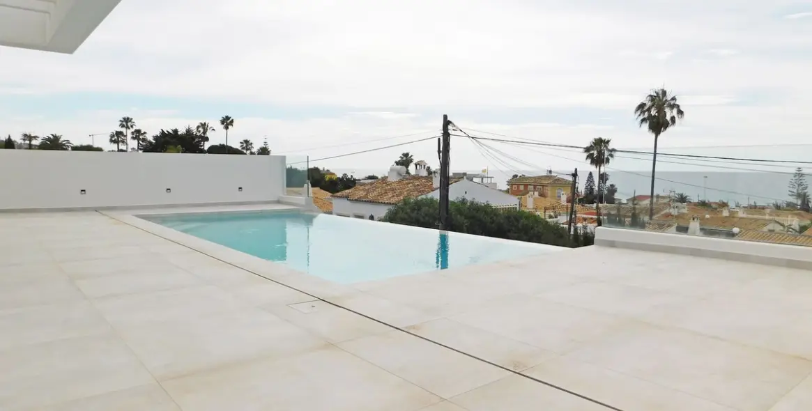 Продажа  отдельно стоящей виллы в El Chaparral 35