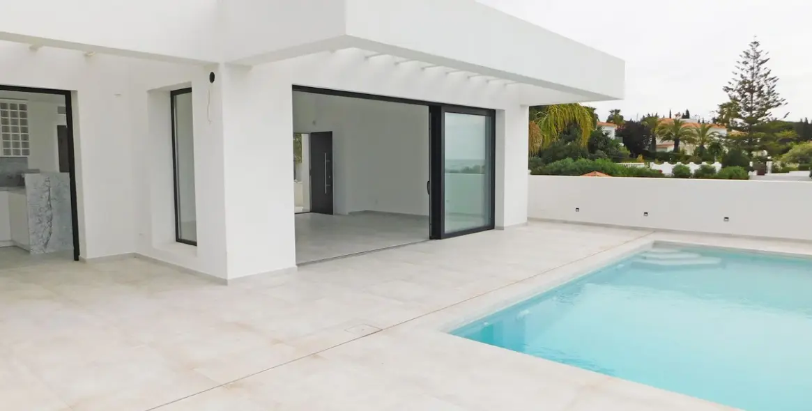 Продажа  отдельно стоящей виллы в El Chaparral 36