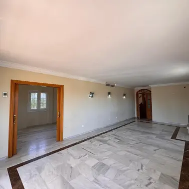 Sale of detached villa in Estepona