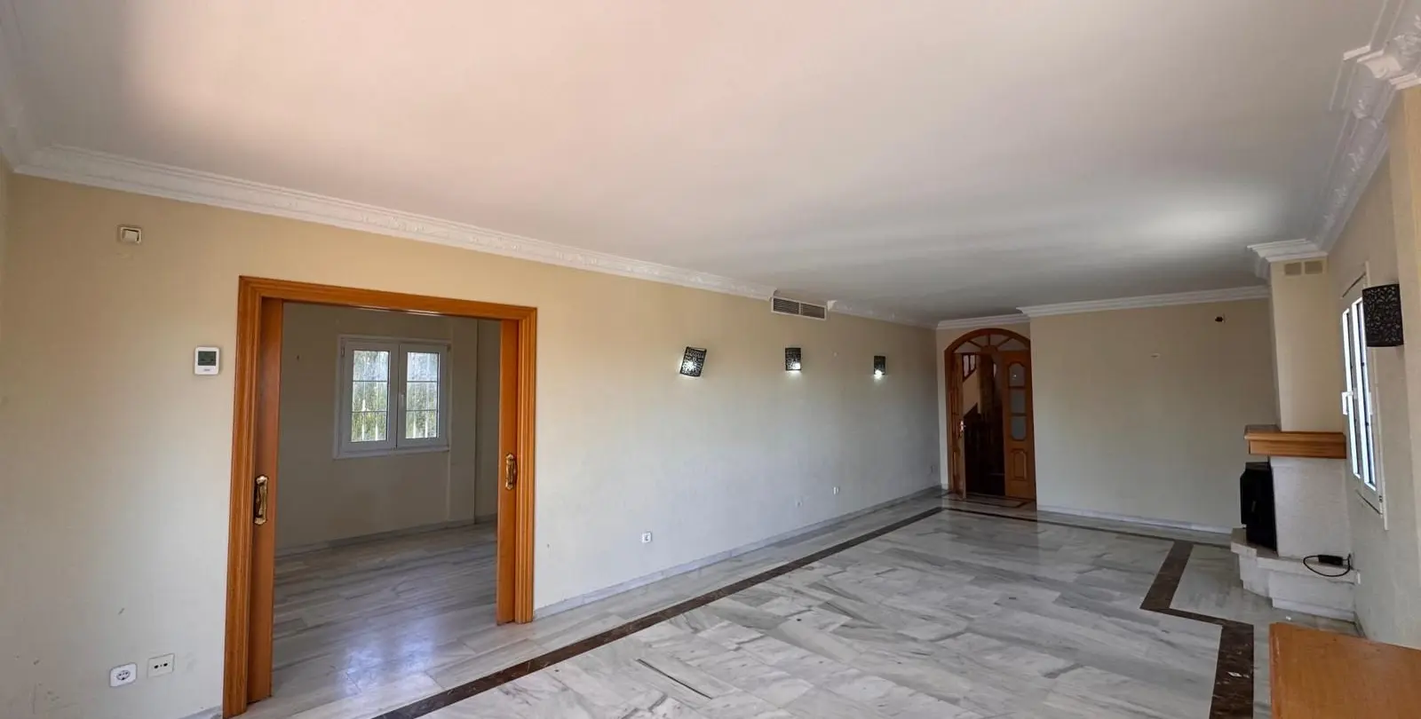 Продажа  отдельно стоящей виллы в Estepona 6