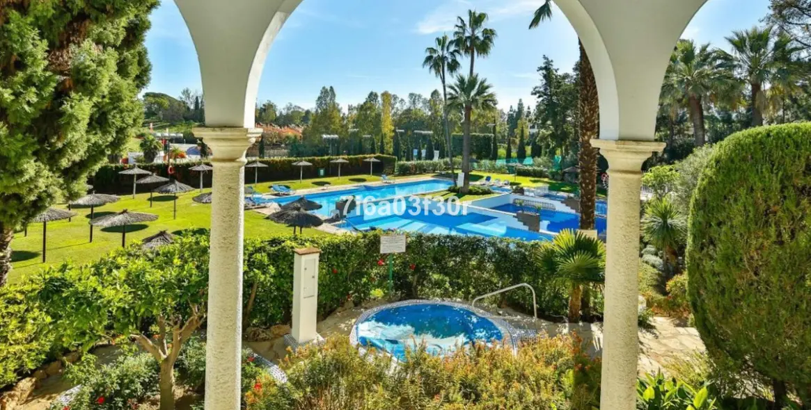 Long-term rent of penthouse in The Golden Mile 1