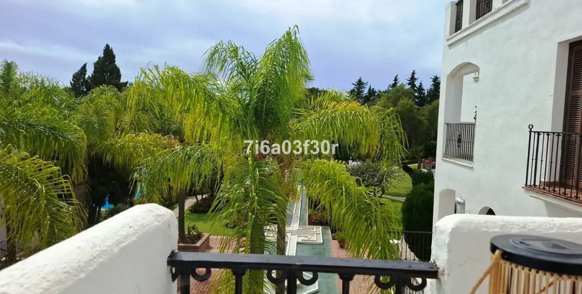 Long-term rent of penthouse in The Golden Mile 2