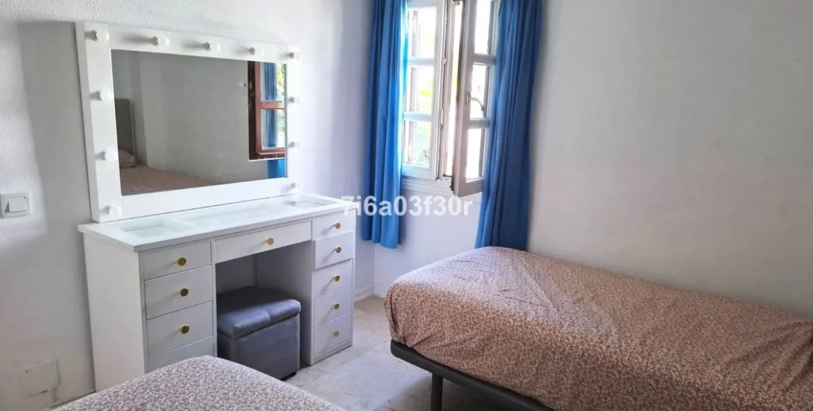 Long-term rent of penthouse in The Golden Mile 9