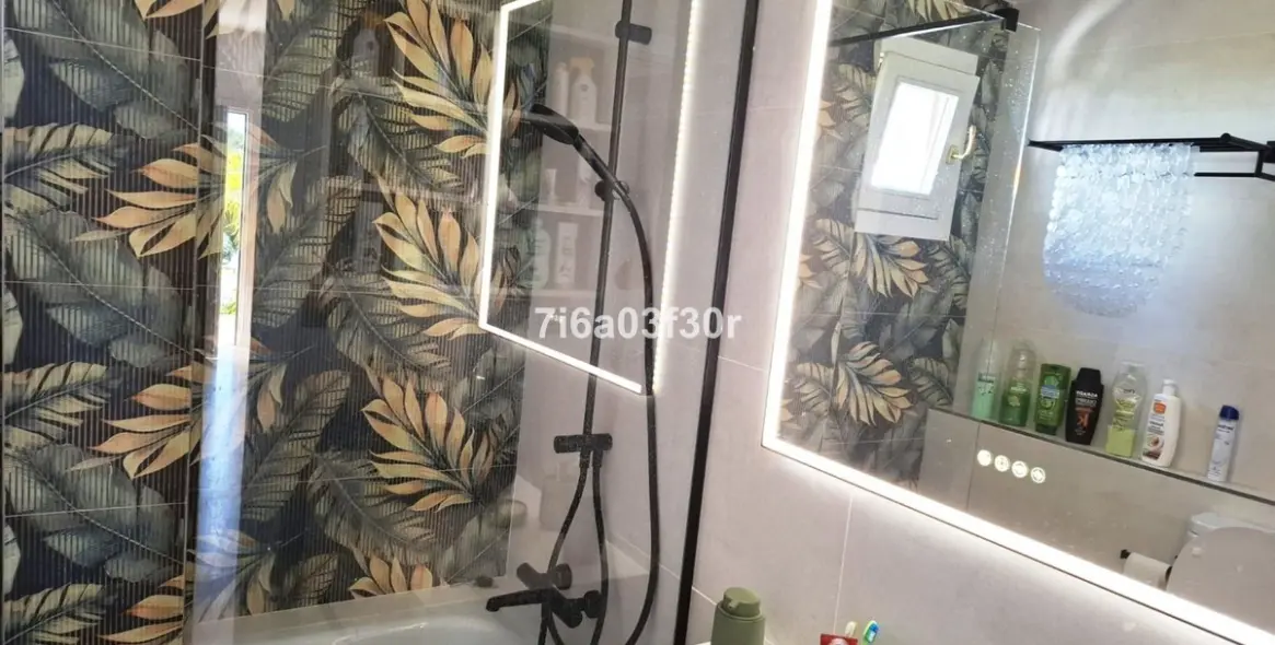 Long-term rent of penthouse in The Golden Mile 13