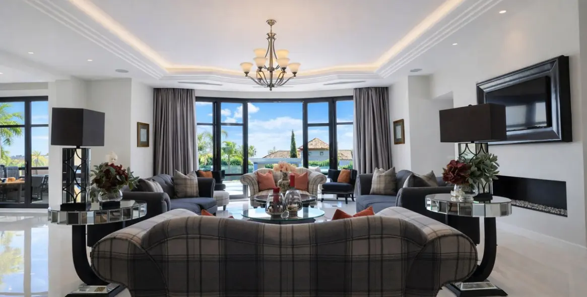 Alquiler a largo plazo de villa independiente en Benahavís 11