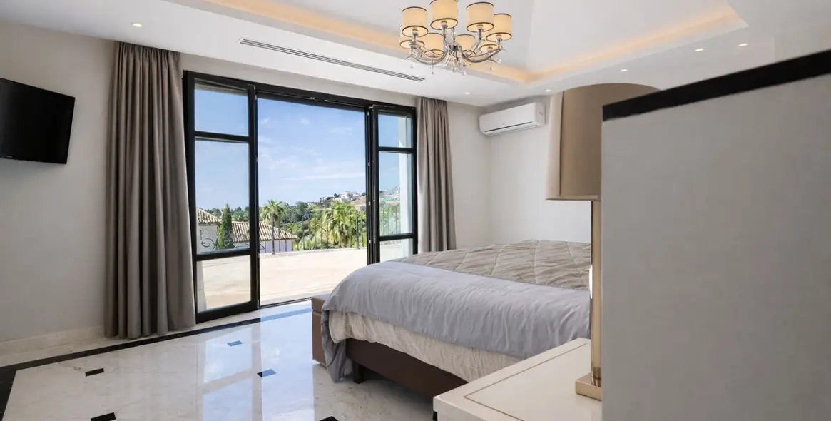 Alquiler a largo plazo de villa independiente en Benahavís 20