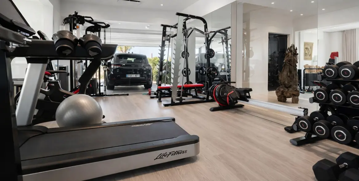 Alquiler a largo plazo de villa independiente en Benahavís 26