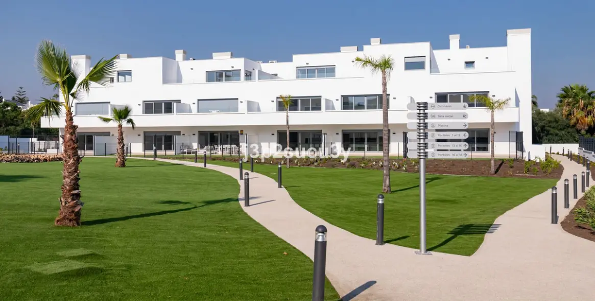 Sale of middle floor apartment in Bel Air 1