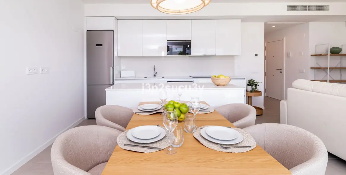 Sale of middle floor apartment in Bel Air 9