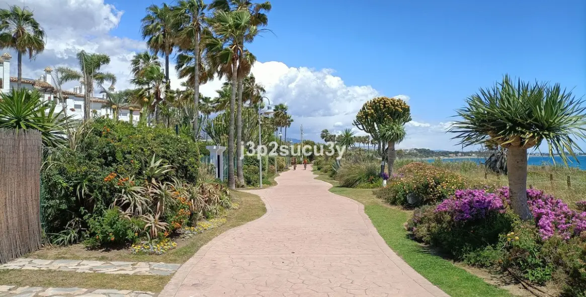 Sale of middle floor apartment in Bel Air 33