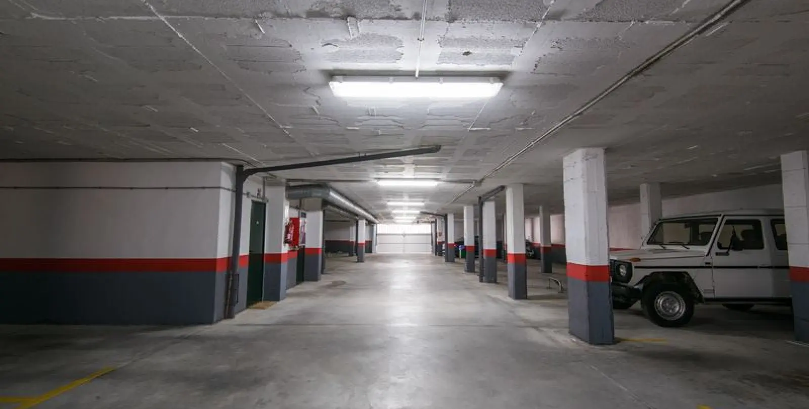 Sale of middle floor apartment in The Golden Mile 22