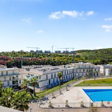 Продажа двухуровневого пентхауса в Estepona