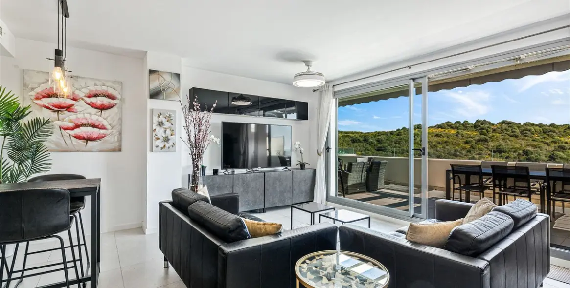 Продажа двухуровневого пентхауса в Estepona 5