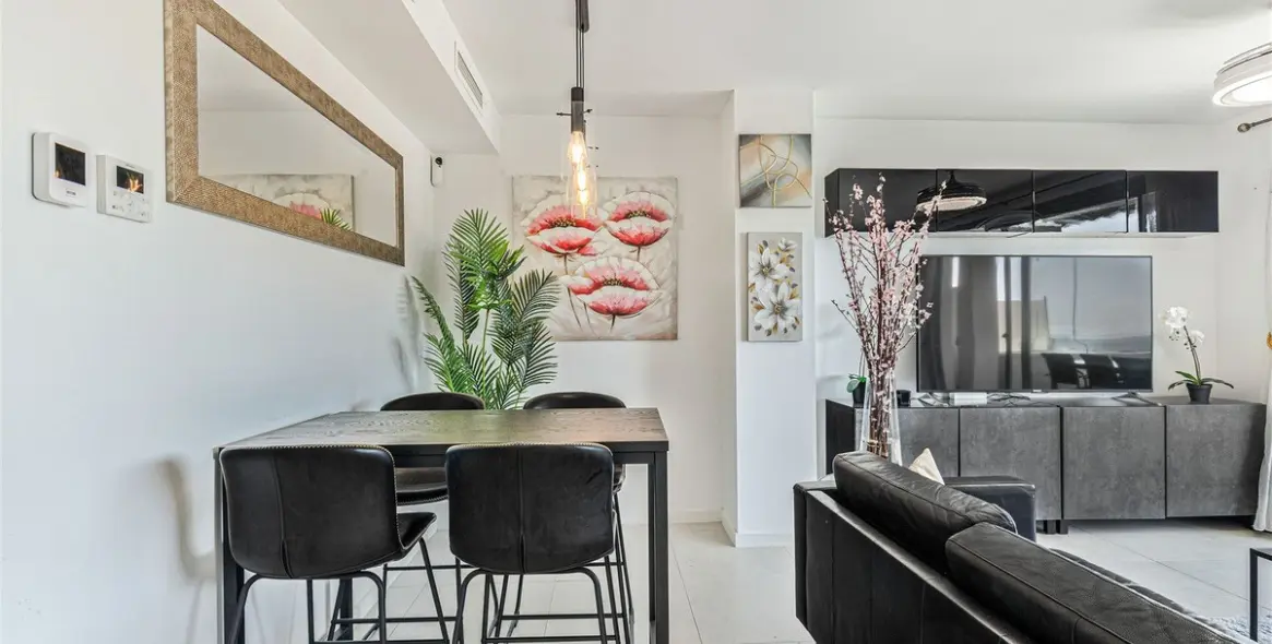 Продажа двухуровневого пентхауса в Estepona 10