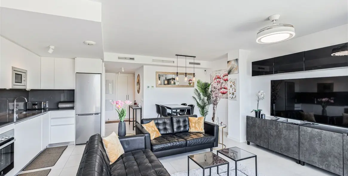 Продажа двухуровневого пентхауса в Estepona 11