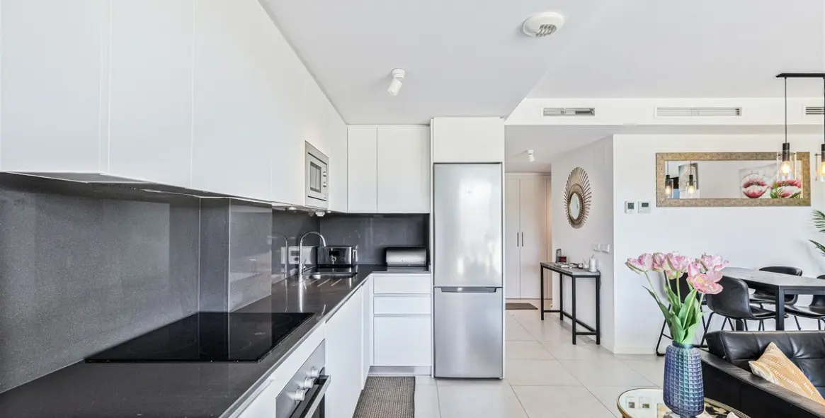 Продажа двухуровневого пентхауса в Estepona 17