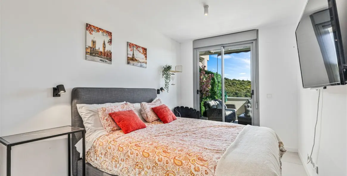 Продажа двухуровневого пентхауса в Estepona 23