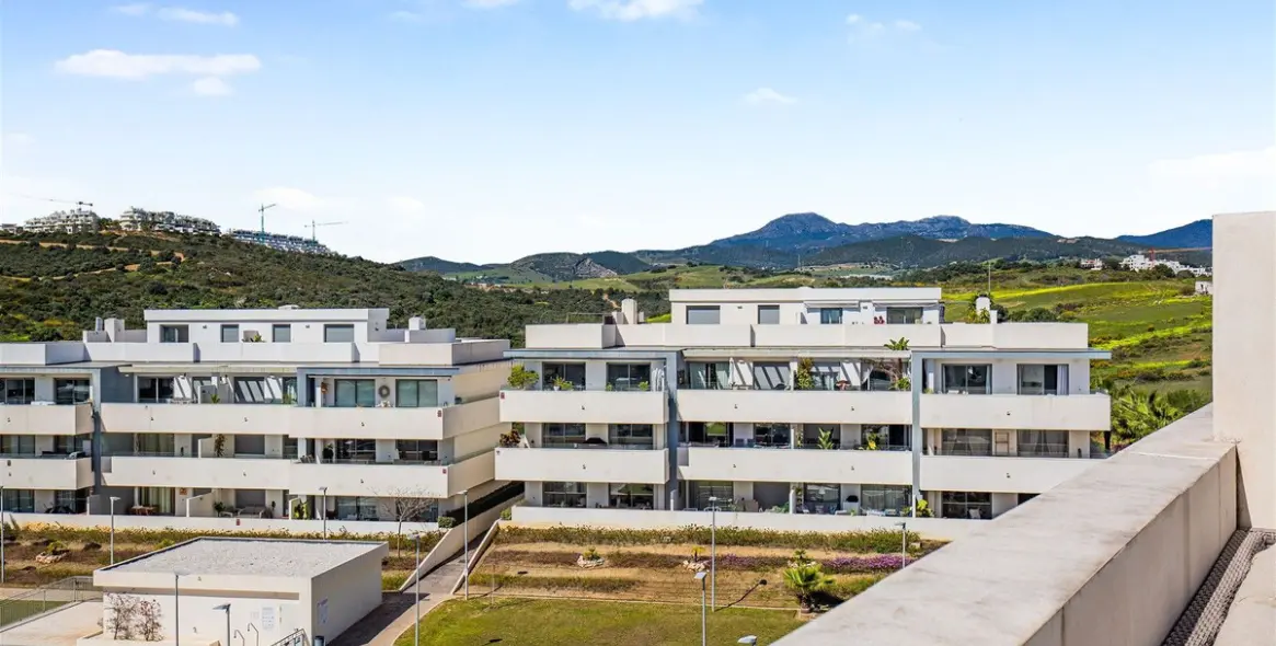 Продажа двухуровневого пентхауса в Estepona 30