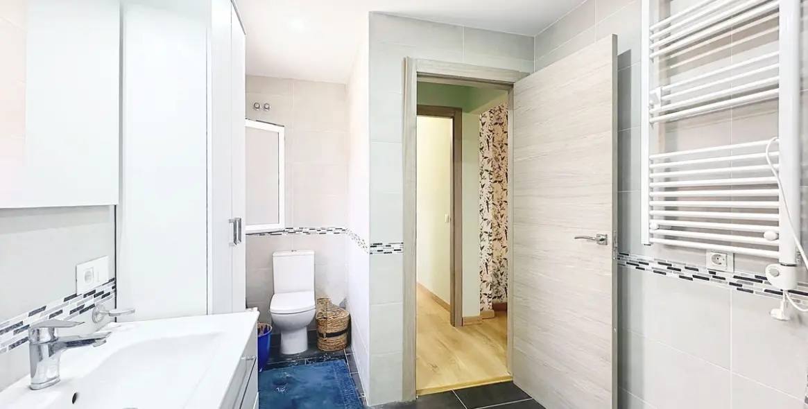 Sale of detached villa in Estepona 19