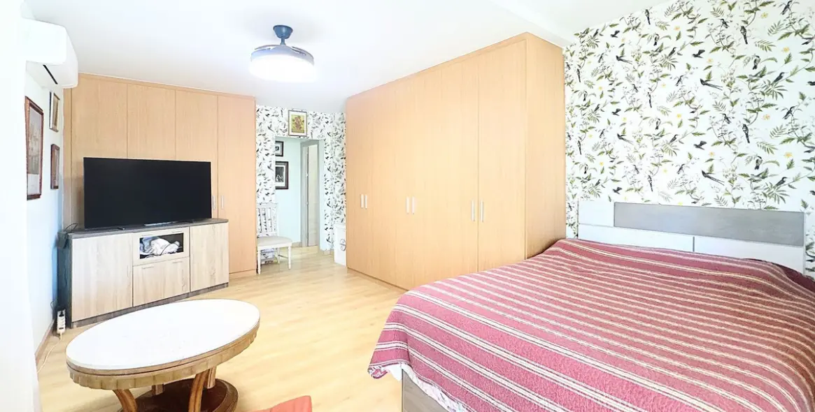 Sale of detached villa in Estepona 21