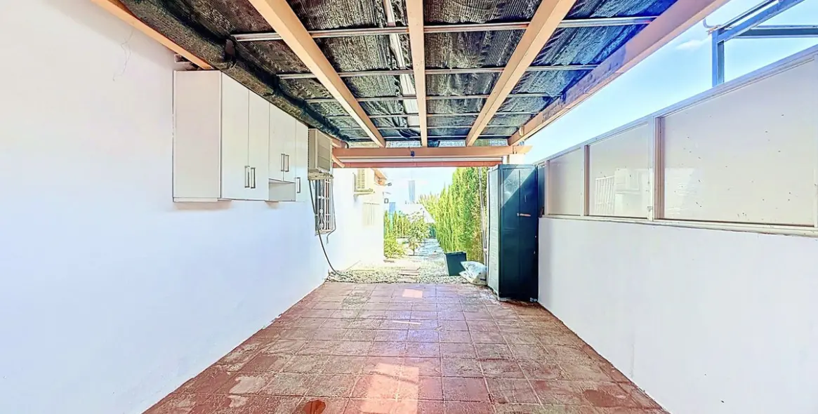 Sale of detached villa in Estepona 29