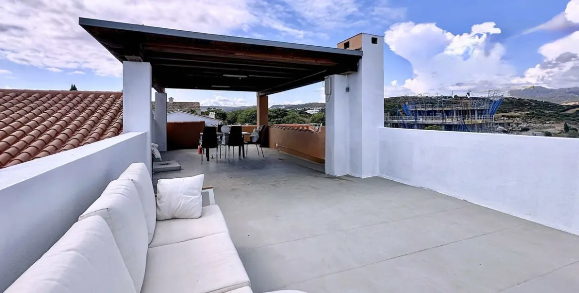 Sale of detached villa in Estepona 36