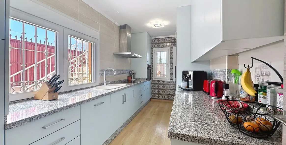 Sale of detached villa in Estepona 42