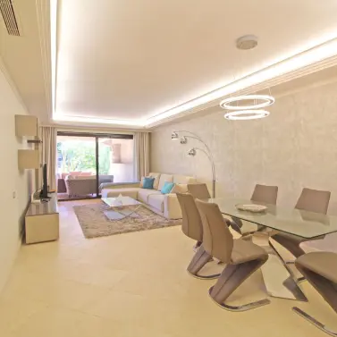 Продажа апартаментов на первом этаже в Guadalmina Baja