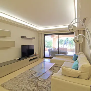 Продажа апартаментов на первом этаже в Guadalmina Baja