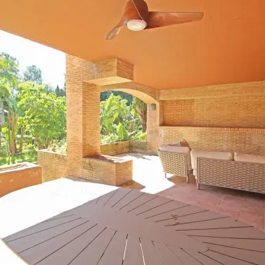 Продажа апартаментов на первом этаже в Guadalmina Baja